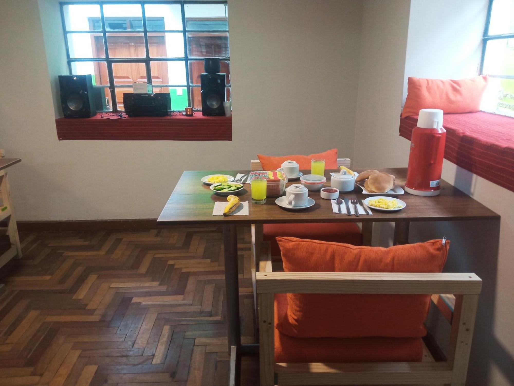 Hostel Tupac Yupanqui House Куско Екстериор снимка